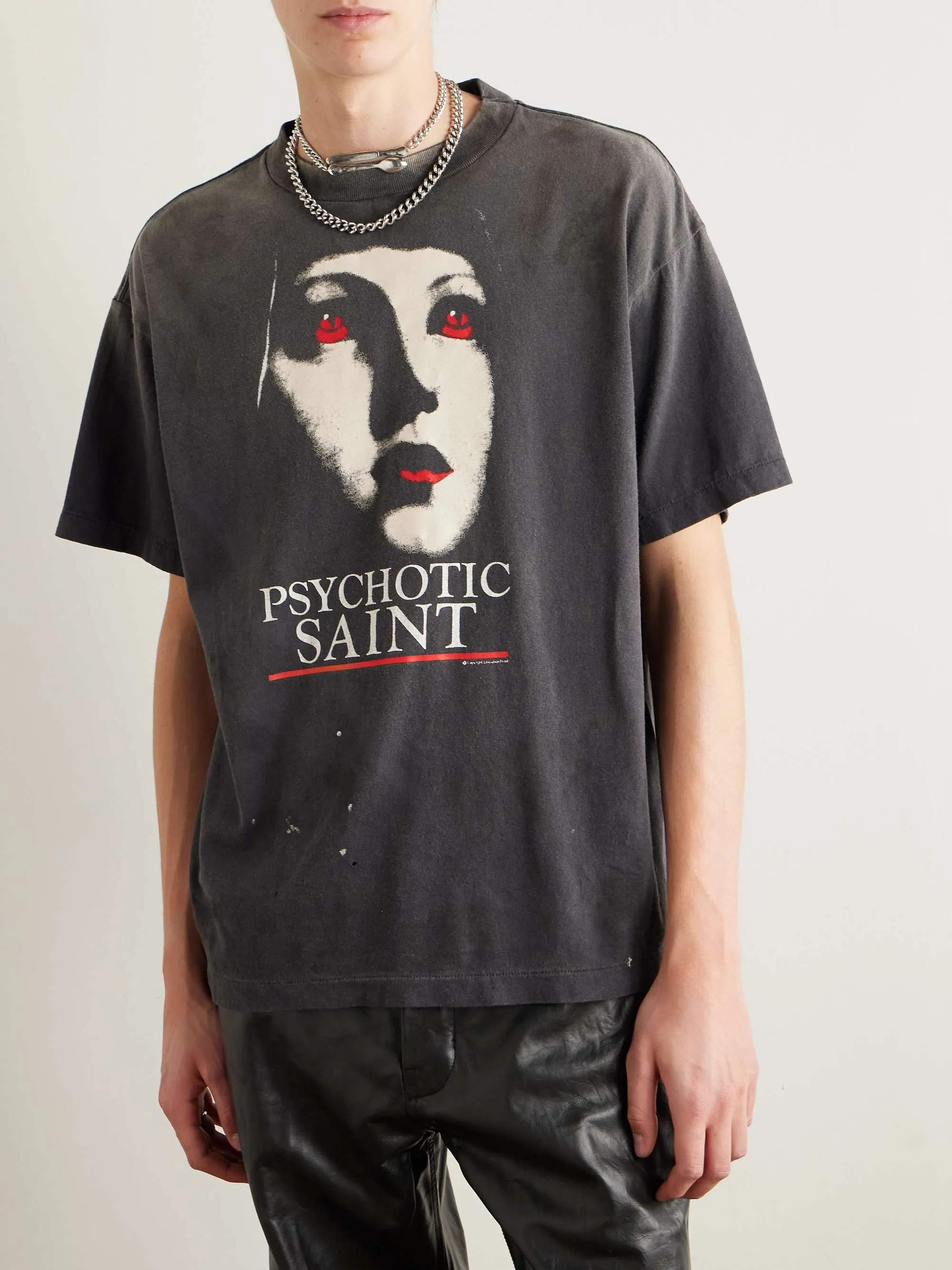 SAINT Mxxxxxx SS TEE/PSYCHOTIC SNT/BLK Gothic heavy metal rock style retro short-sleeved Mysterious woman's face printed distressed TEE Washed black S-XL Same as the original version Cylindrical side seam OE yarn fabric Garment dyeing Faded by heavy washing Bust plaster faded Correct version Matching of original accessories